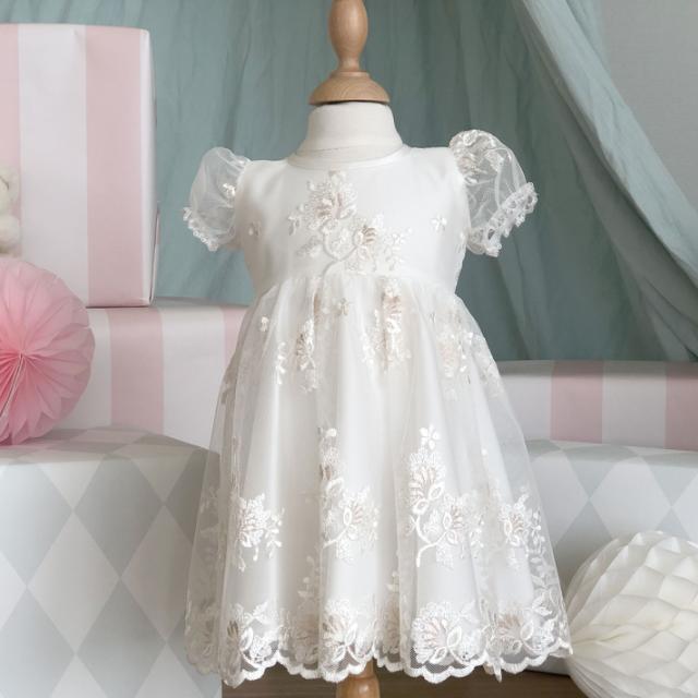 Näbbkläder och näbbklänningar till näbbarna